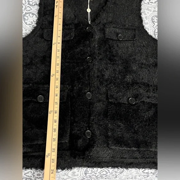 Max Studio Fur Black Vest With Pockets, Style 2707620, Size Medium NWT - Picture 7 of 12
